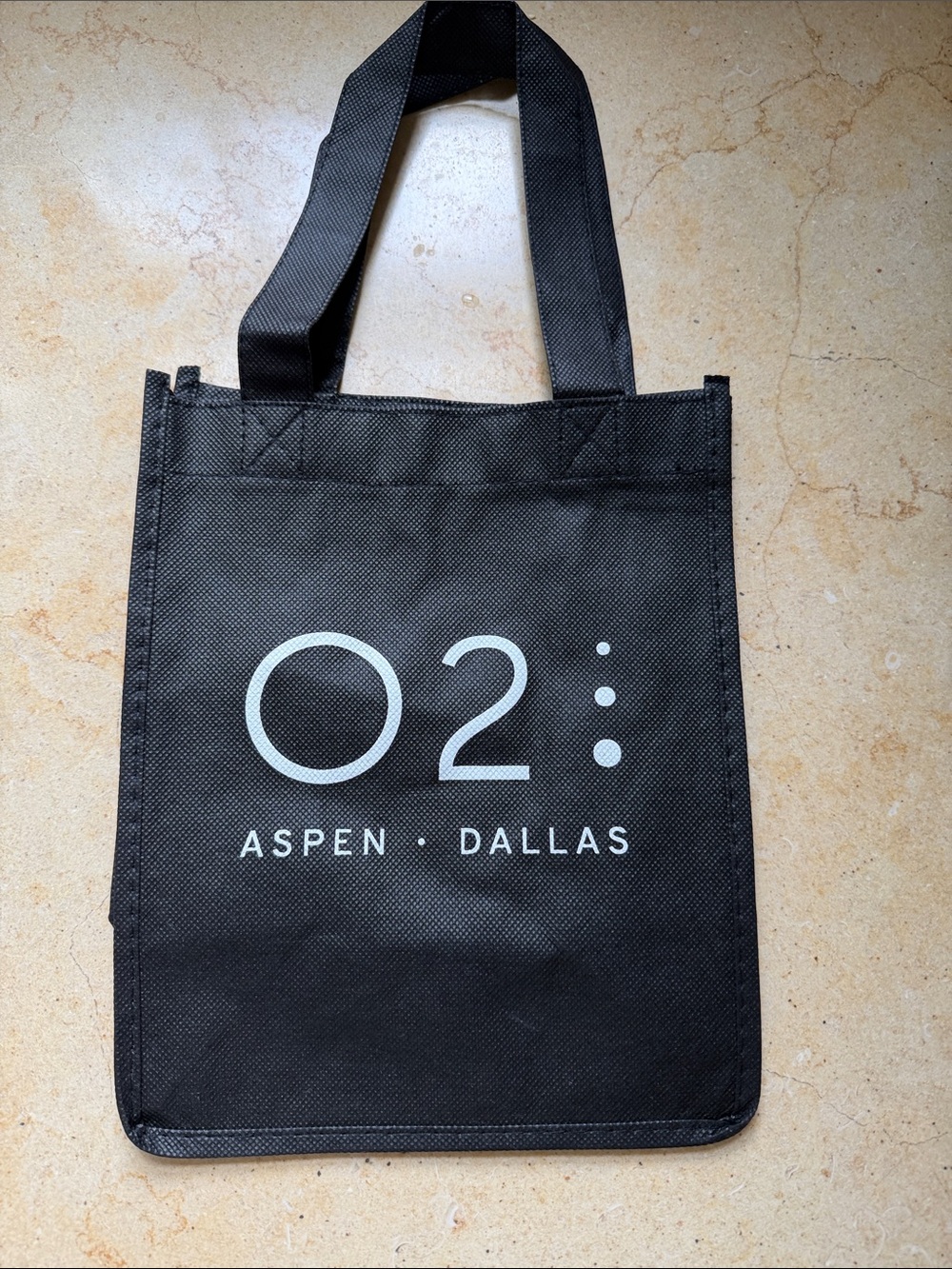 NWOT Black O2 Aspen Dallas Tote Bag